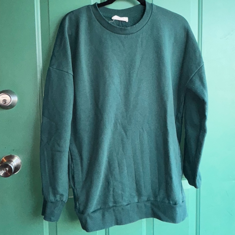 Zenana medium crewneck with pockets